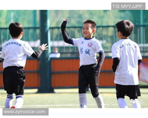 靳永兴足球：探索中国足球新生力量与未来发展之路